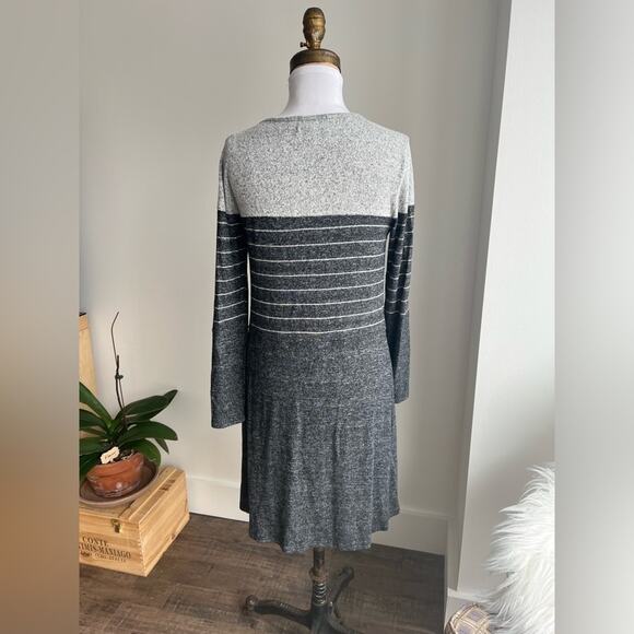 Ella Mara Anthropologie Gray Striped LS Sweater Dress Wm Small - Picture 6 of 8